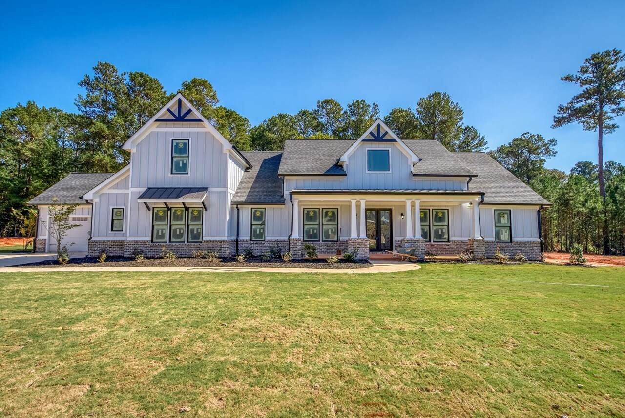 404 Fox Valley Drive - Photo 1