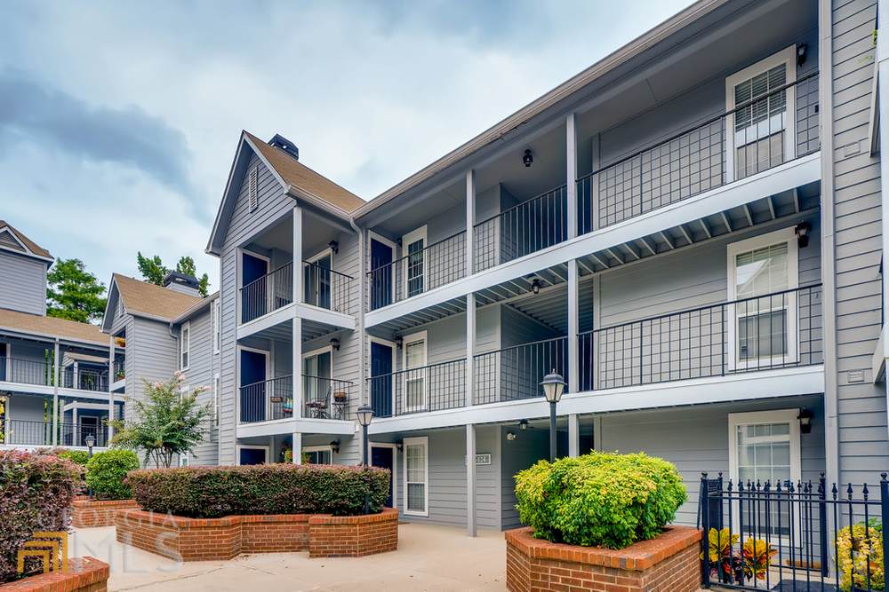 119 Granville Court - Photo 1