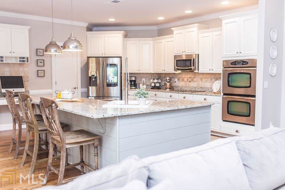 8675 High Point Road - Photo 1