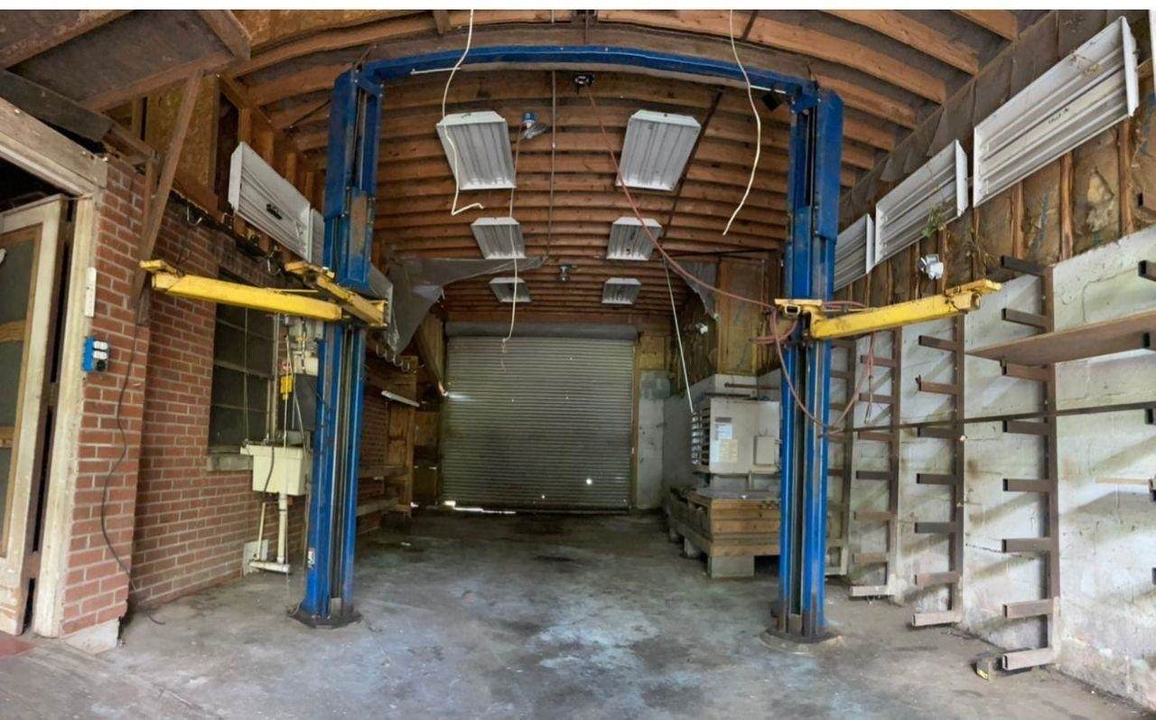 511 Pegg Road - Photo 1