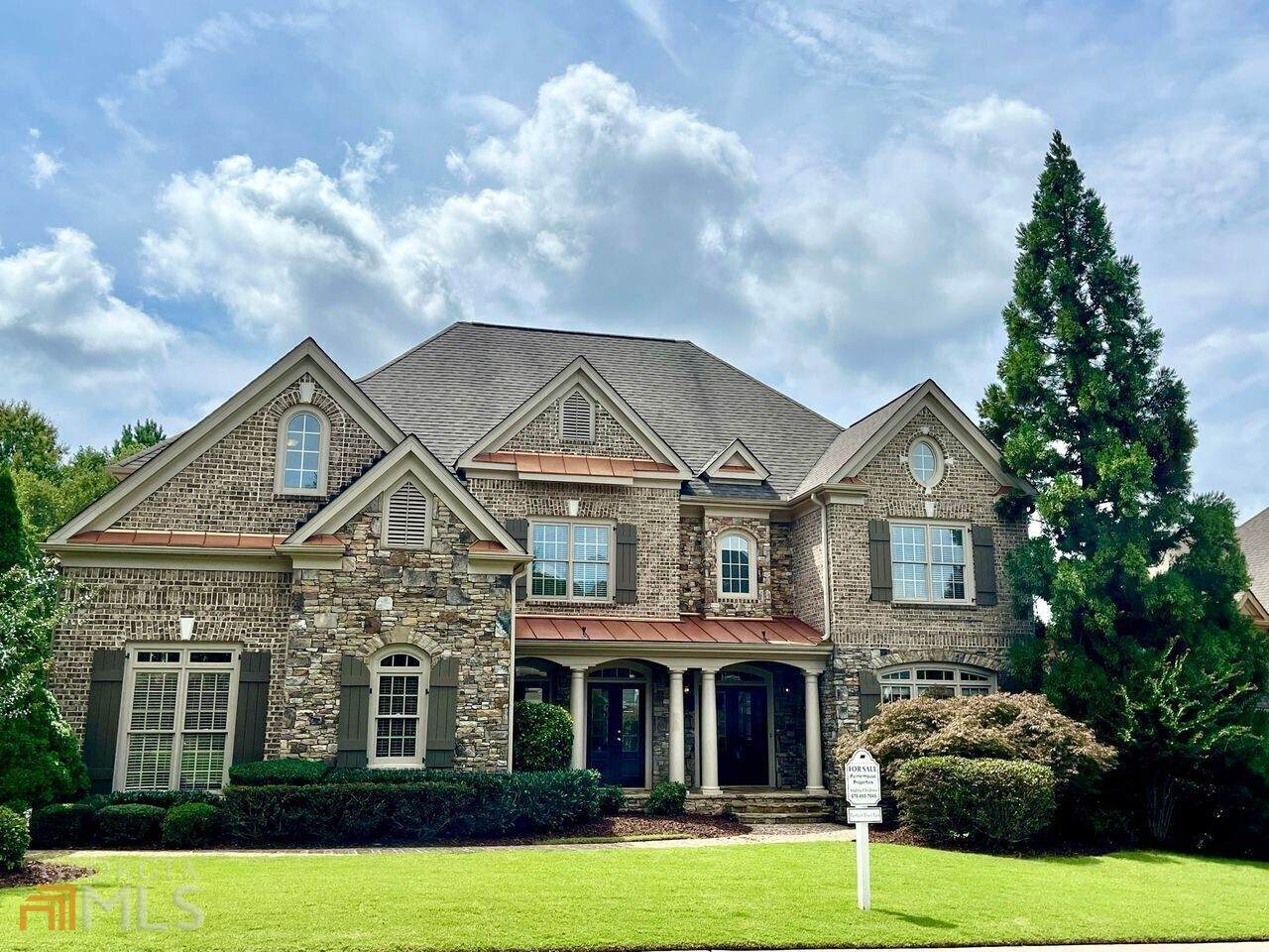 1603 Heathrow Drive - Photo 1