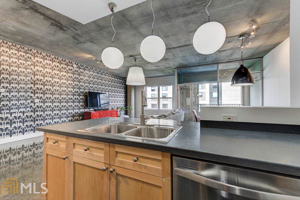 845 Spring St - Photo 1