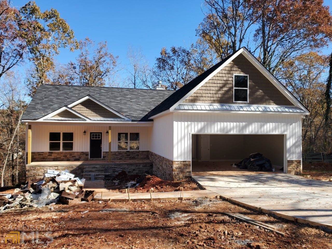 340 Starling Drive - Photo 1