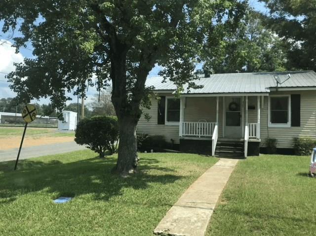 427 Johnson Drive - Photo 1