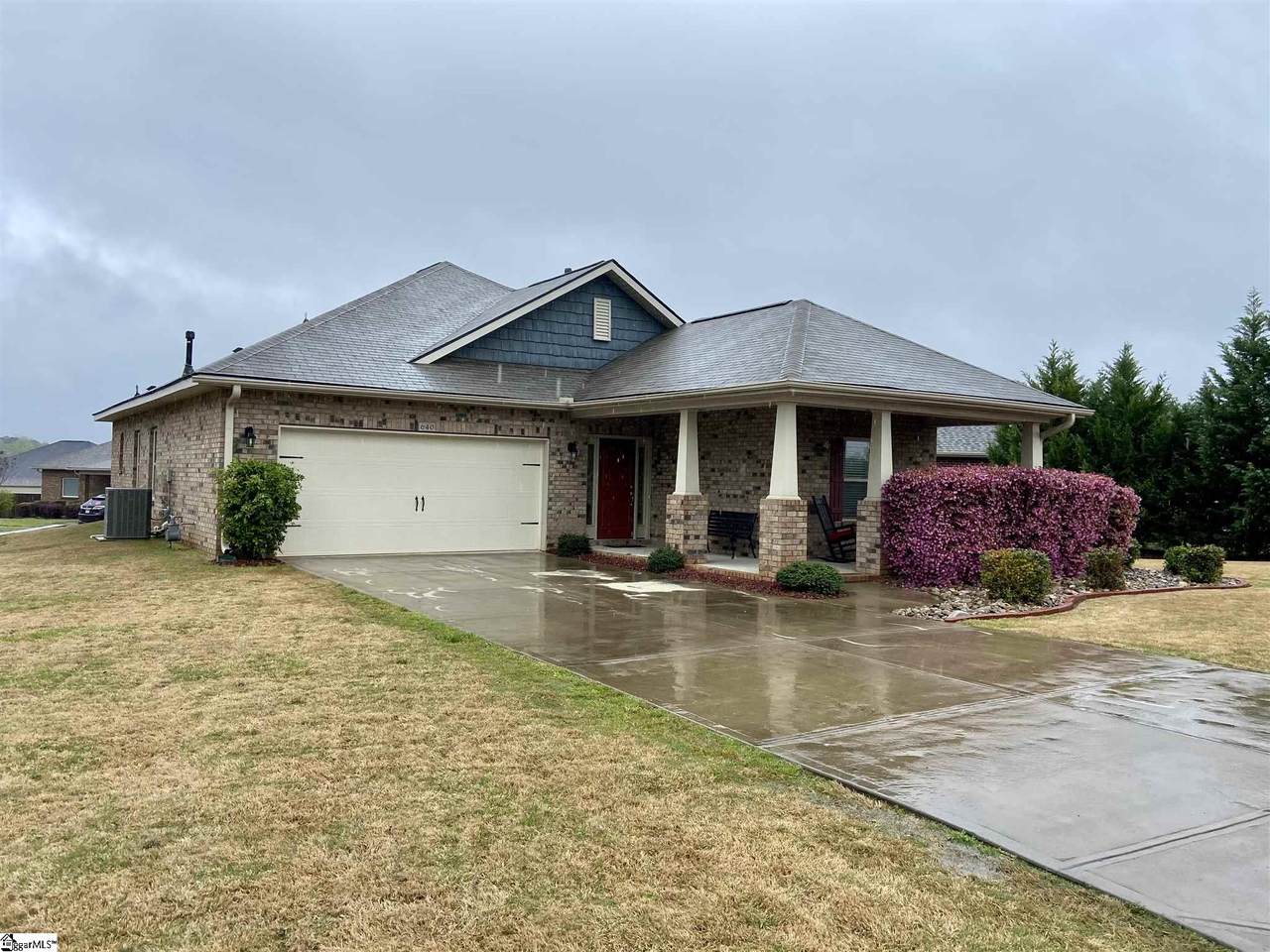 640 Heatherstone Lane - Photo 1