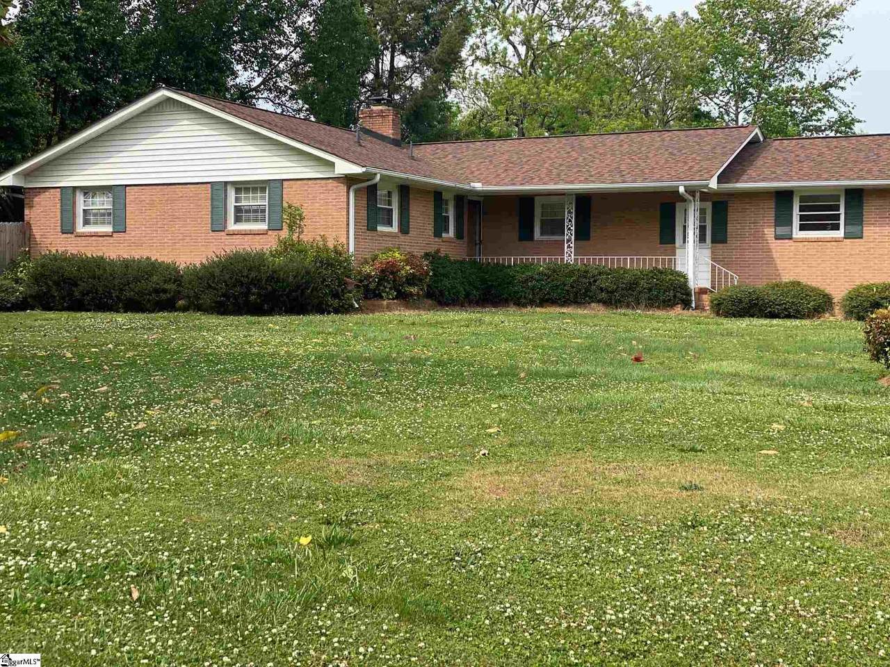 601 Wood Drive - Photo 1