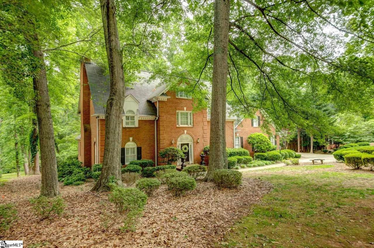 203 Shefwood Drive - Photo 1