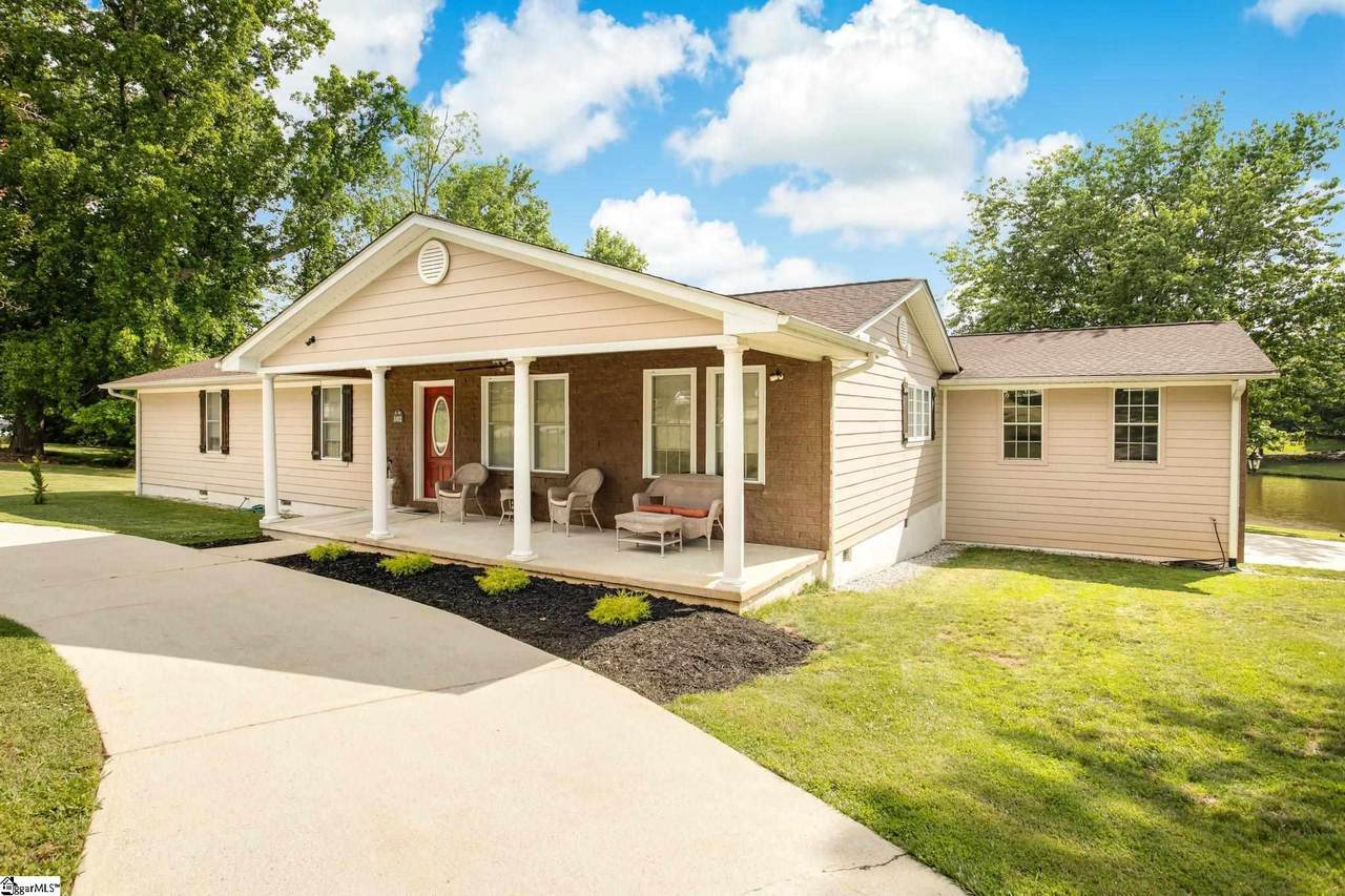 102 Steeplechase Court - Photo 1