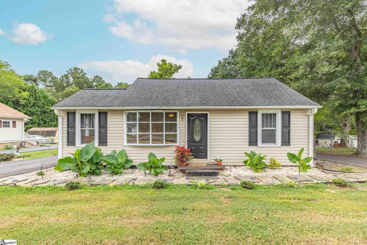 207 Edwards Road - Photo 1