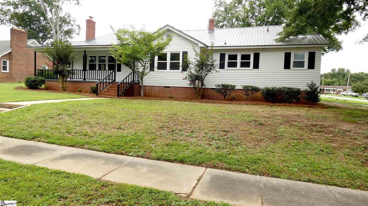 207 Laurens Street - Photo 1