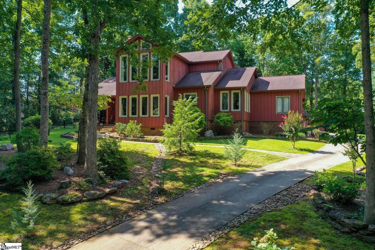 203 Teakwood Drive - Photo 1