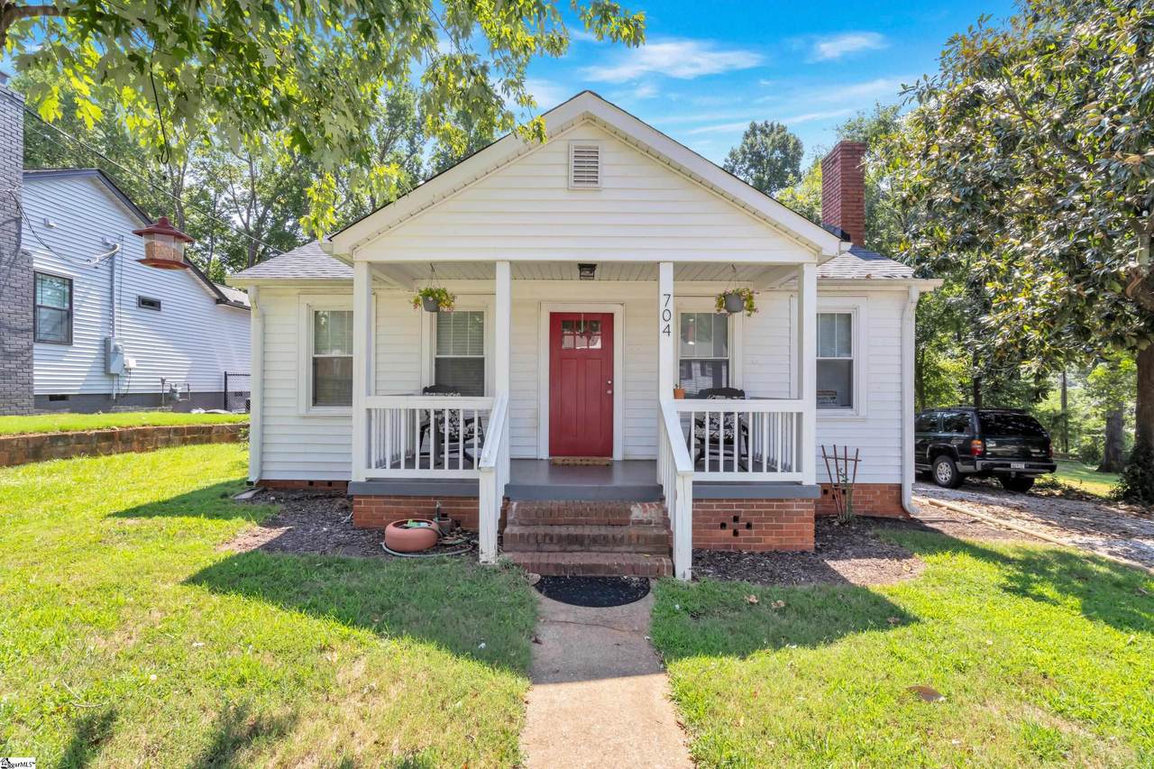 704 Perry Road - Photo 1