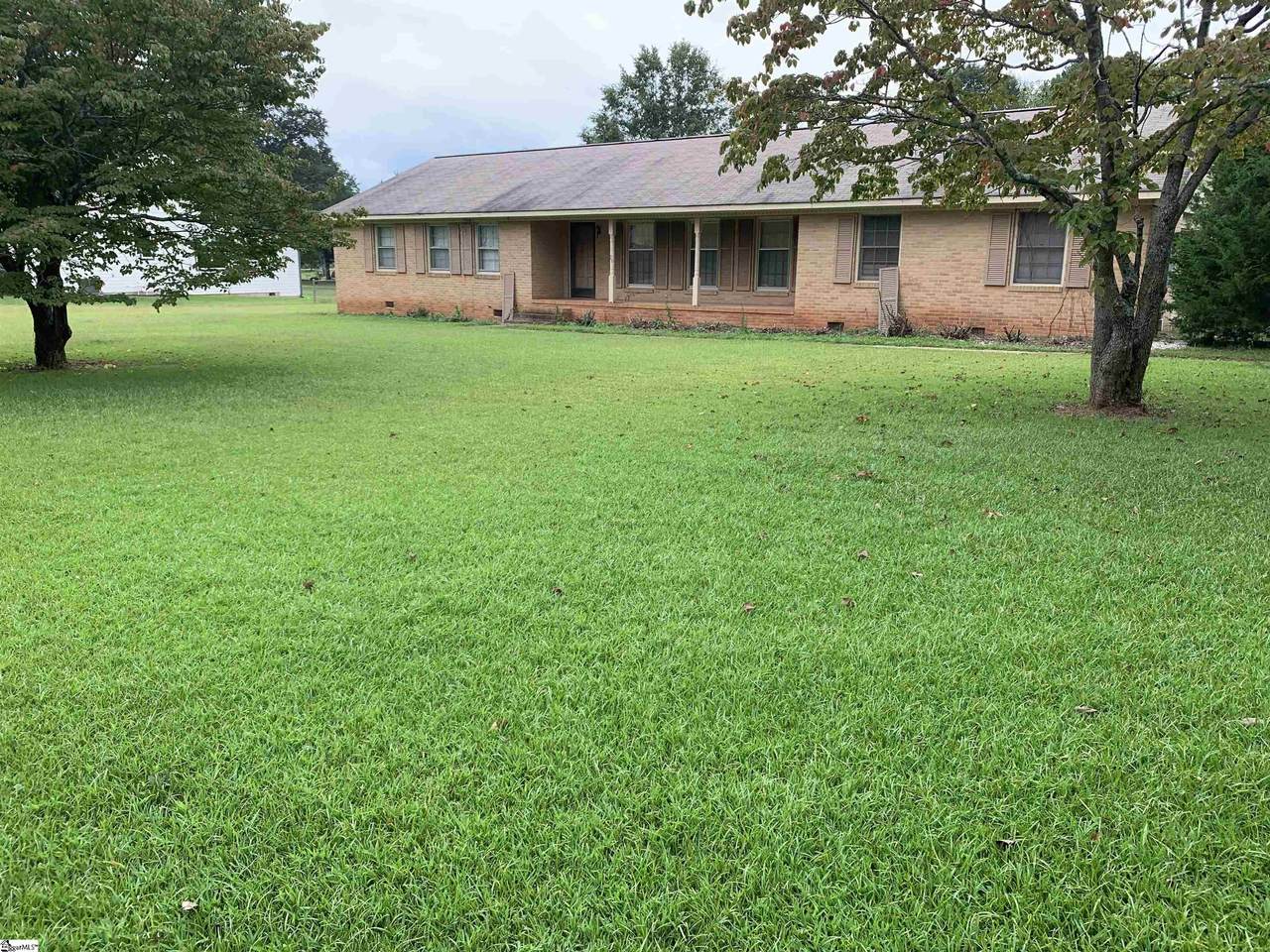 21 Joan Drive - Photo 1