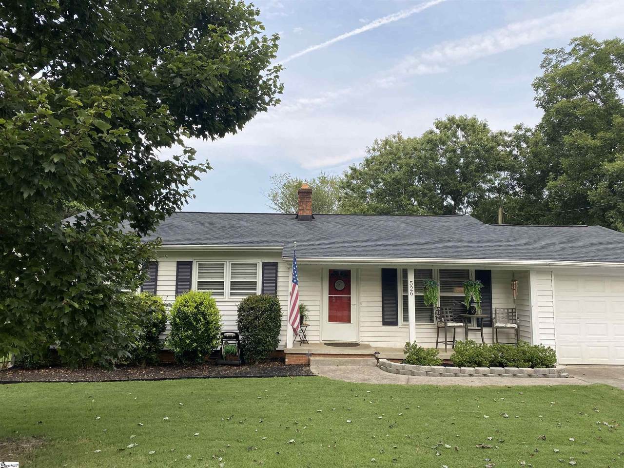 526 Ridgewood Drive - Photo 1