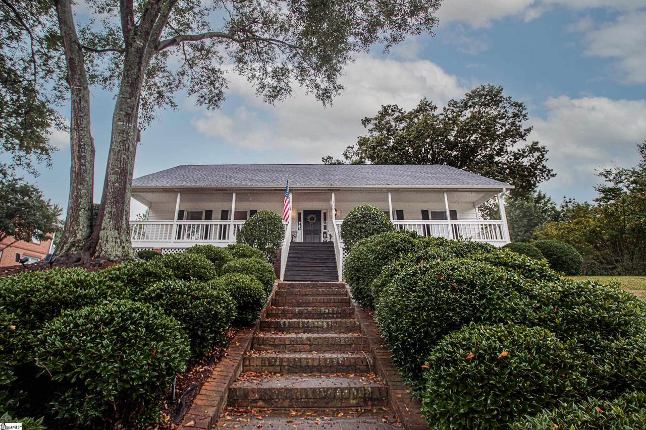 109 Wycliffe Drive - Photo 1