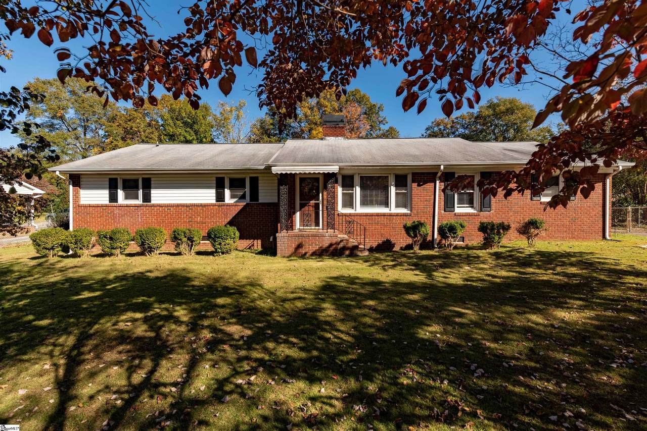 229 Mohawk Drive - Photo 1