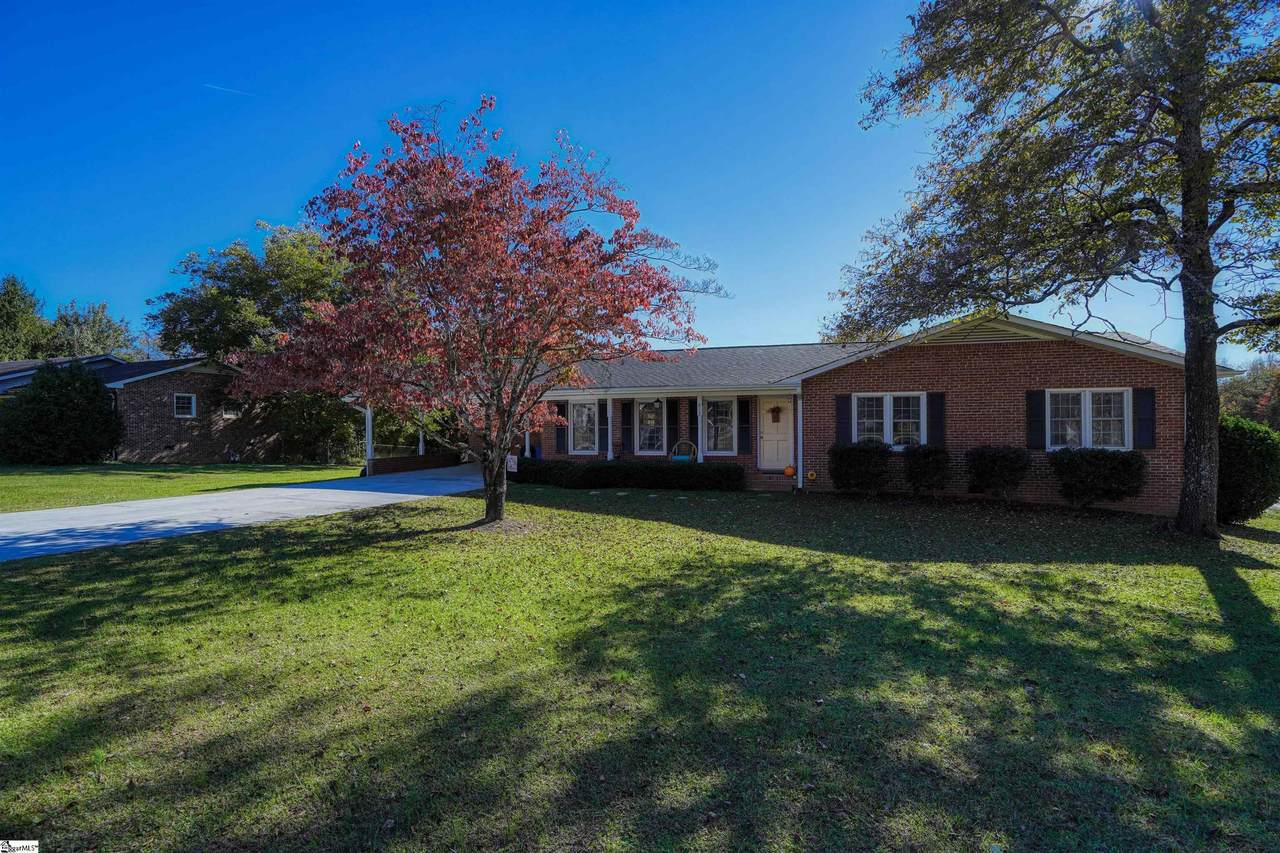 820 Brookwood Drive - Photo 1
