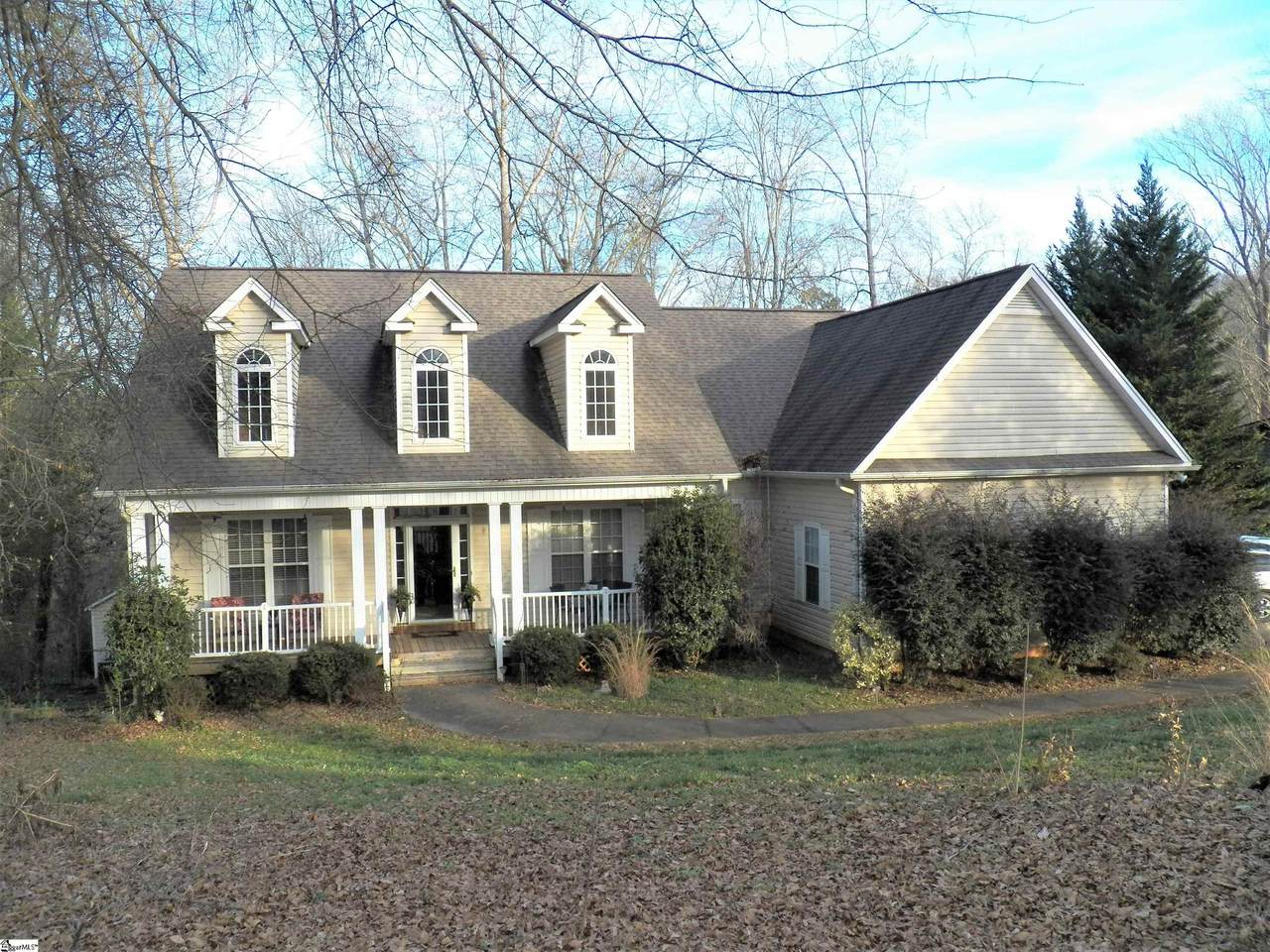 1237 Lakeview Drive - Photo 1