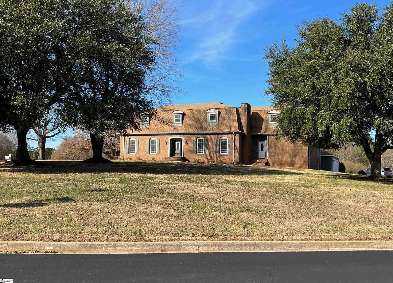 107 Lakeland Avenue - Photo 1