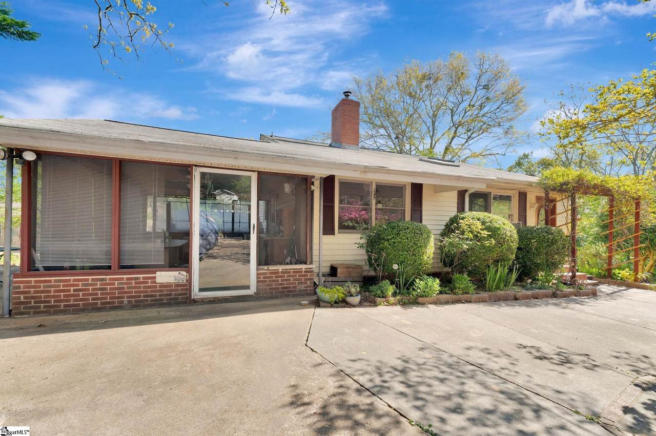 41 Ridgeway Drive - Photo 1