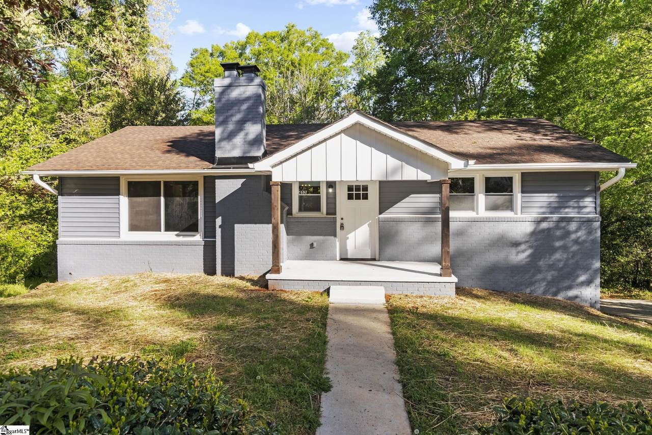 452 Crosby Circle - Photo 1