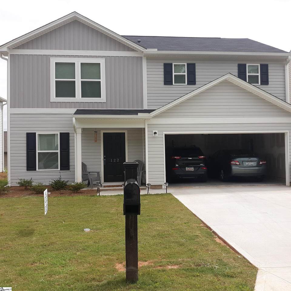122 Evonshire Boulevard - Photo 1