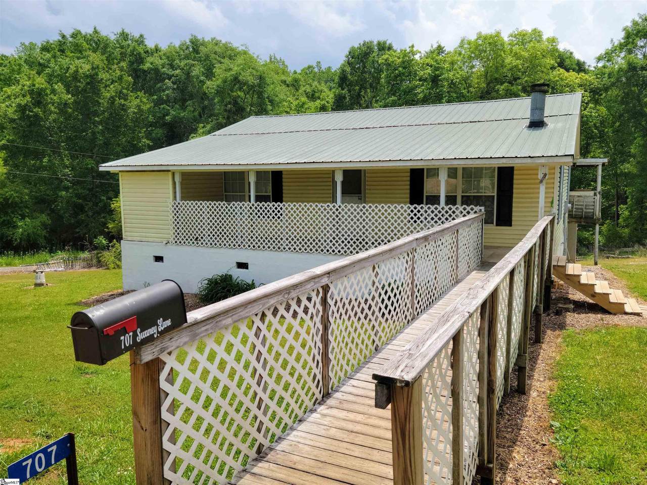 707 Swaney Lane - Photo 1