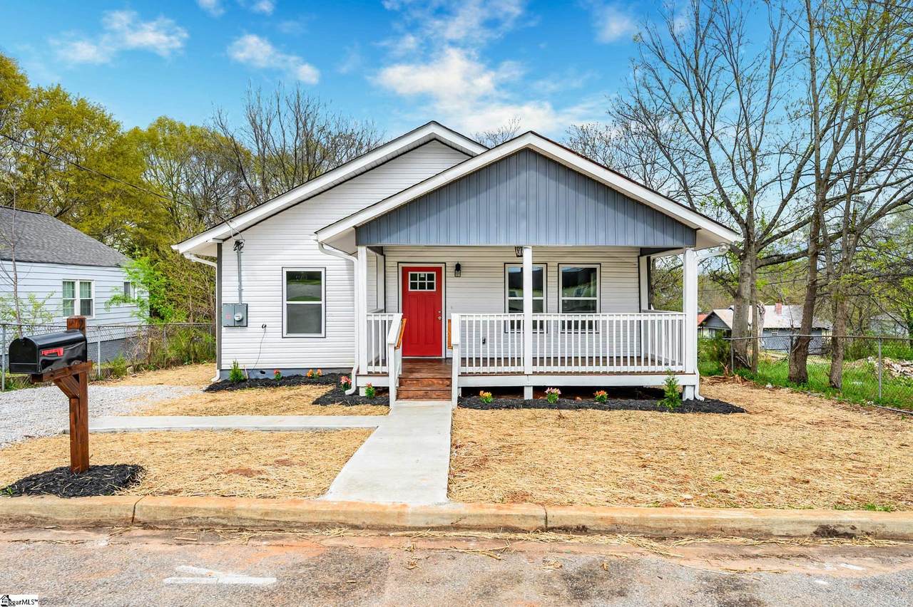 202 Heatherly Drive - Photo 1