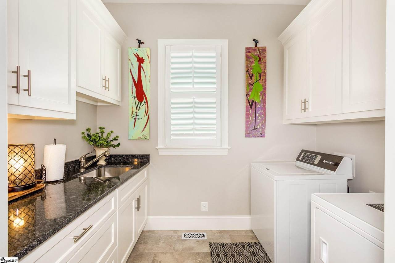 118 Fernbank Court - Photo 1