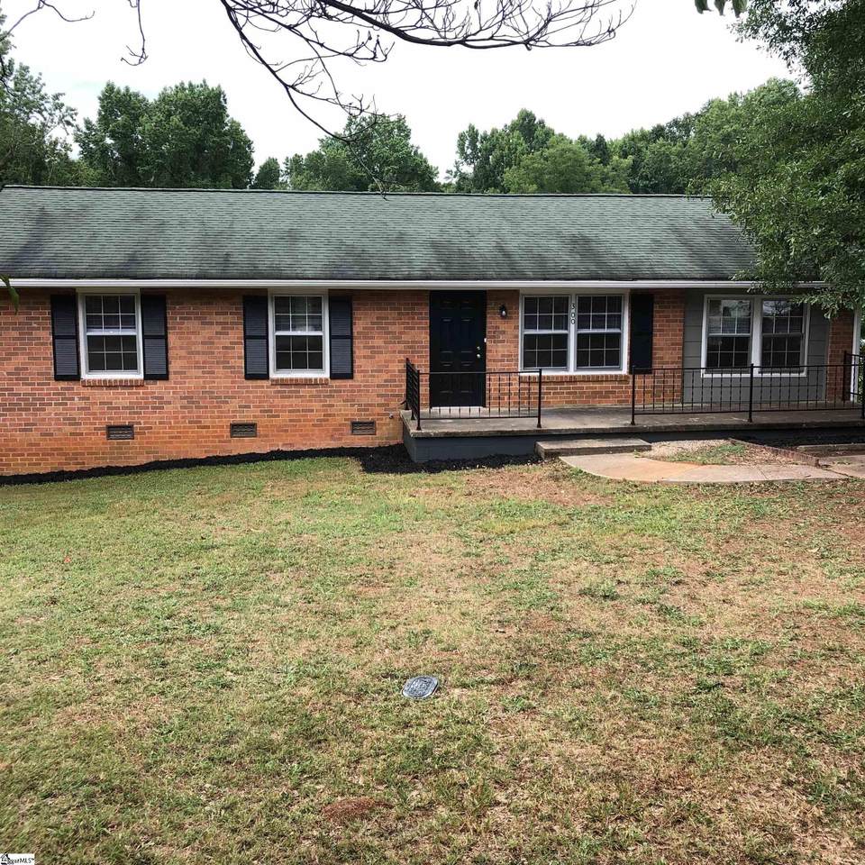 300 Springwood Drive - Photo 1