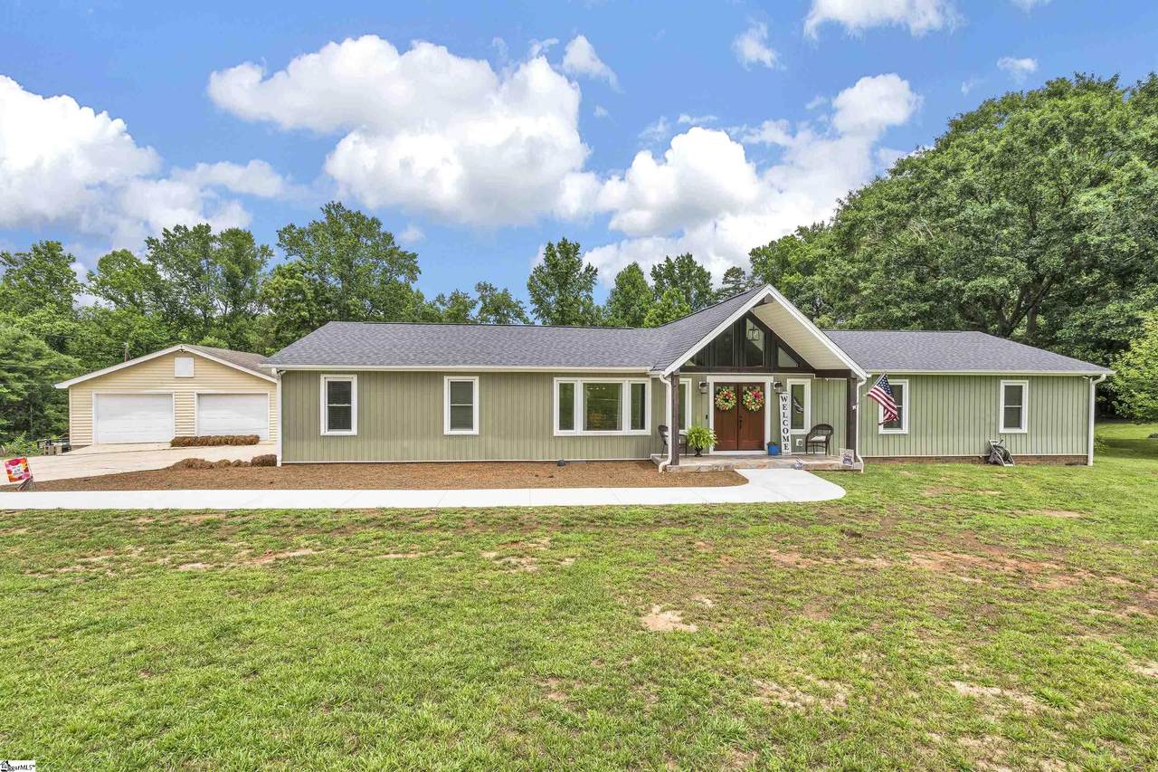 205 Arrowhead Trail - Photo 1