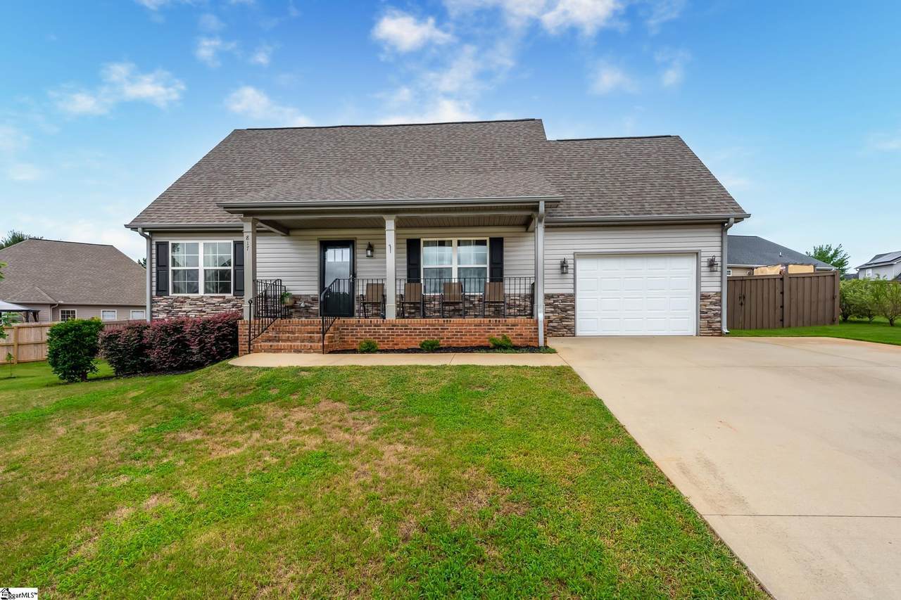 817 Skipping Rock Court - Photo 1