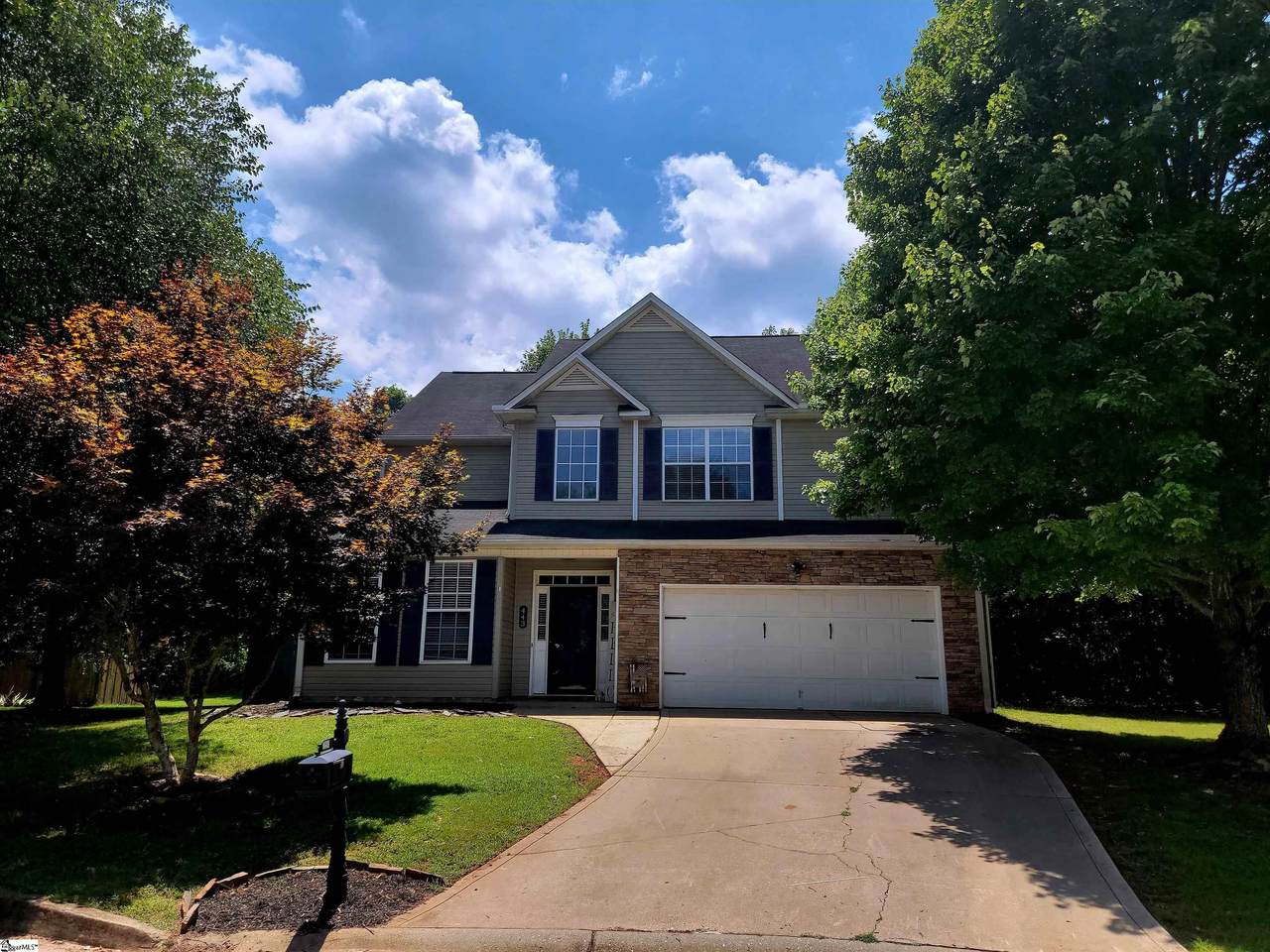 443 Hamilton Parkway - Photo 1