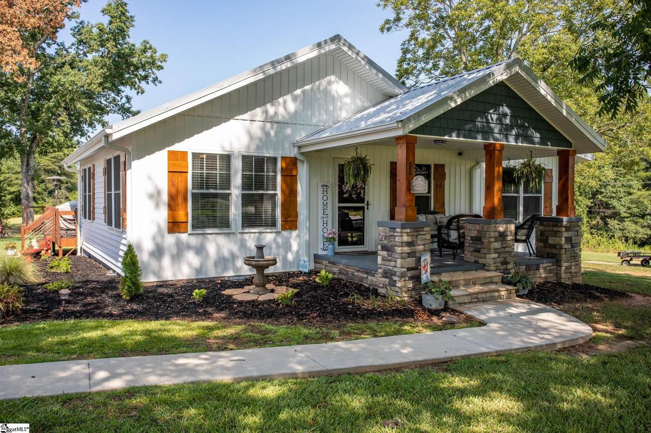 304 Amsterdam Road - Photo 1