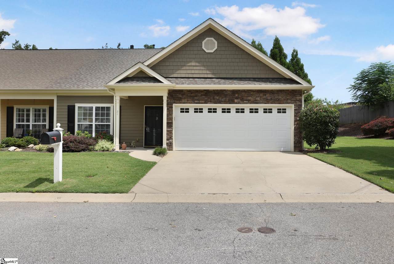 21 Davis Keats Drive - Photo 1