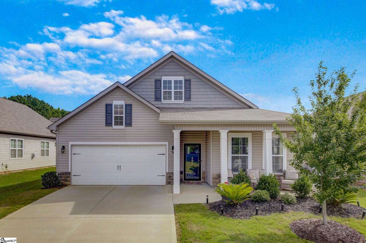 405 Meadowpark Lane - Photo 1