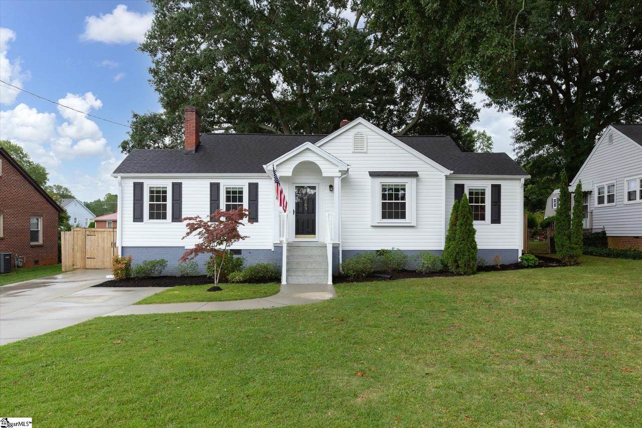 105 Merrilat Avenue - Photo 1