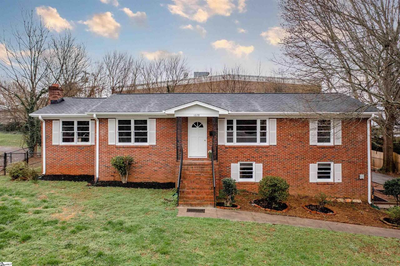 1028 Perry Road - Photo 1