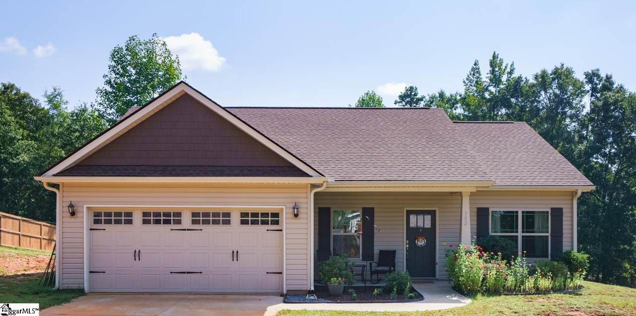 302 Brandon Court - Photo 1