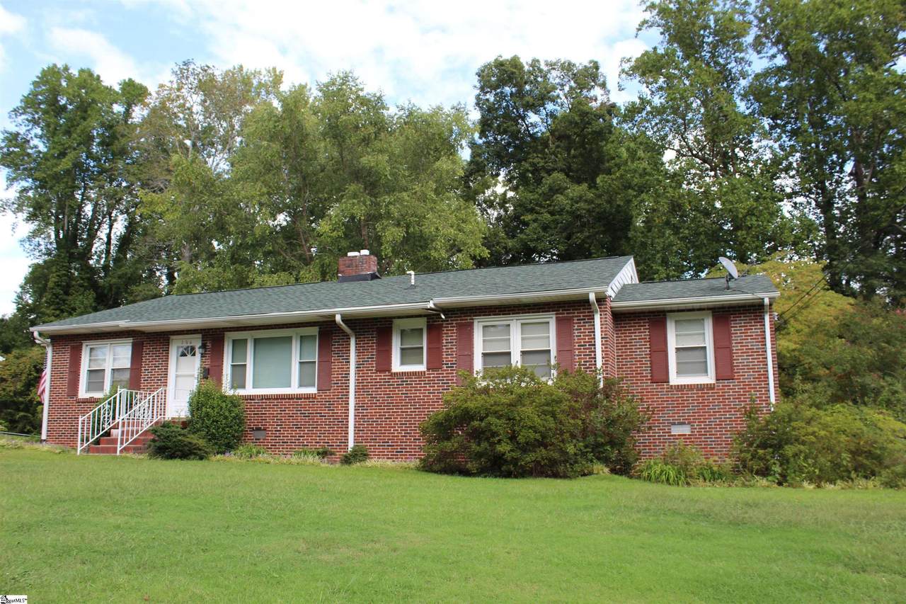 106 Southview Drive - Photo 1