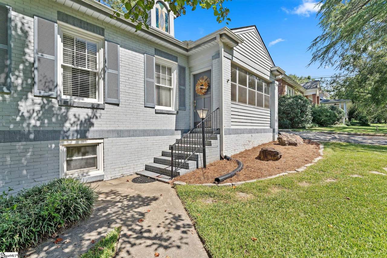212 Forest Avenue - Photo 1