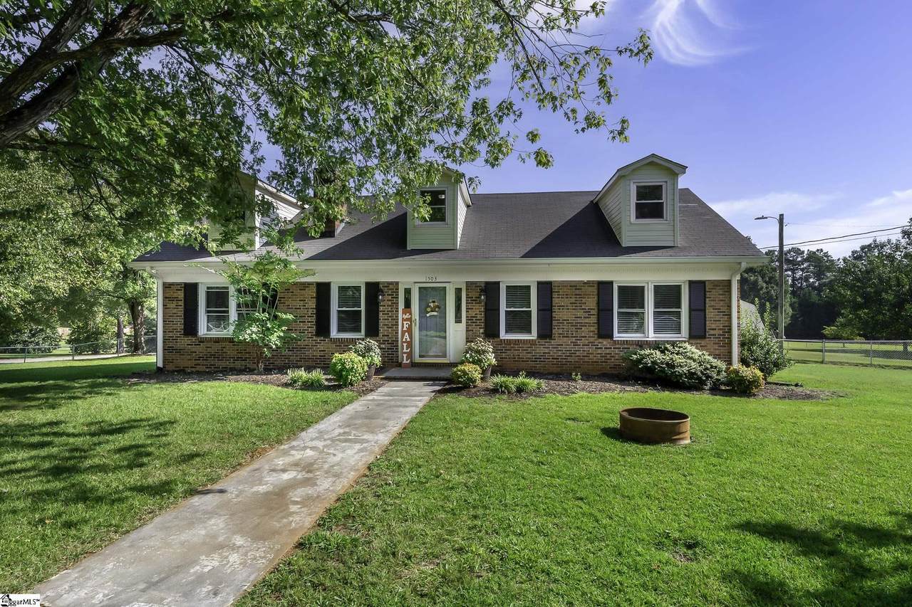 1503 Crestview Road - Photo 1