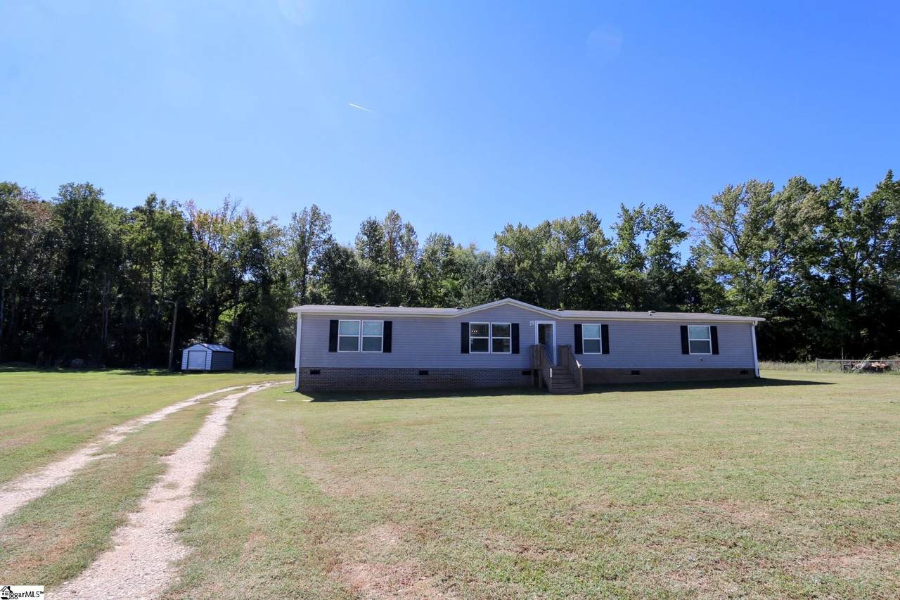 102 Freeman Drive - Photo 1