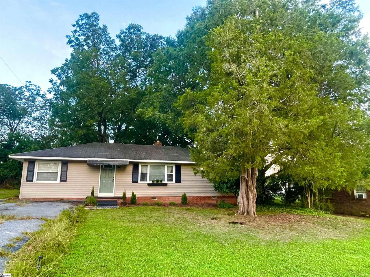 3006 Cambridge Road - Photo 1