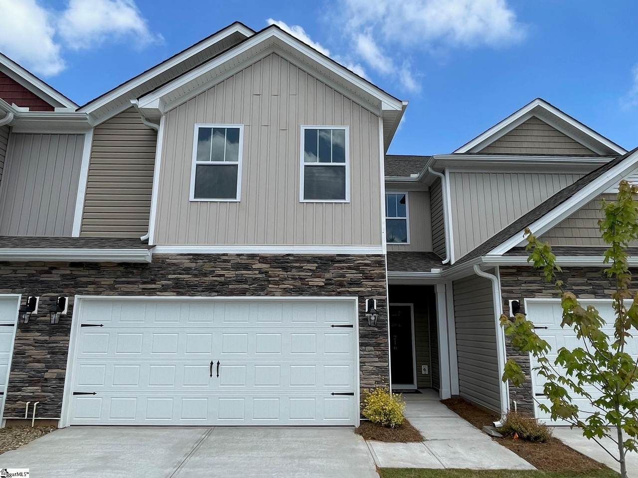 216 Reynard Trail - Photo 1
