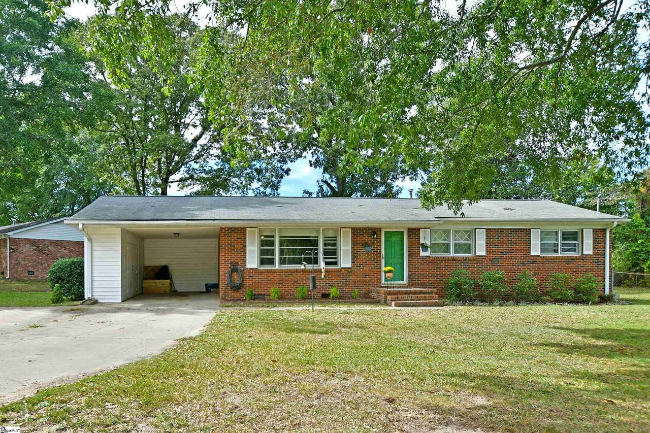 215 Lanewood Drive - Photo 1