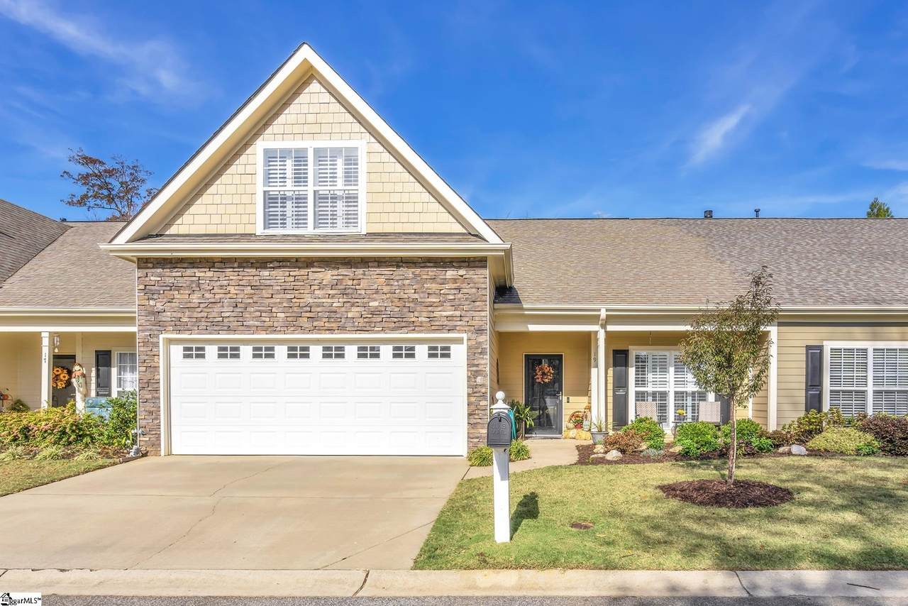 19 Davis Keats Drive - Photo 1