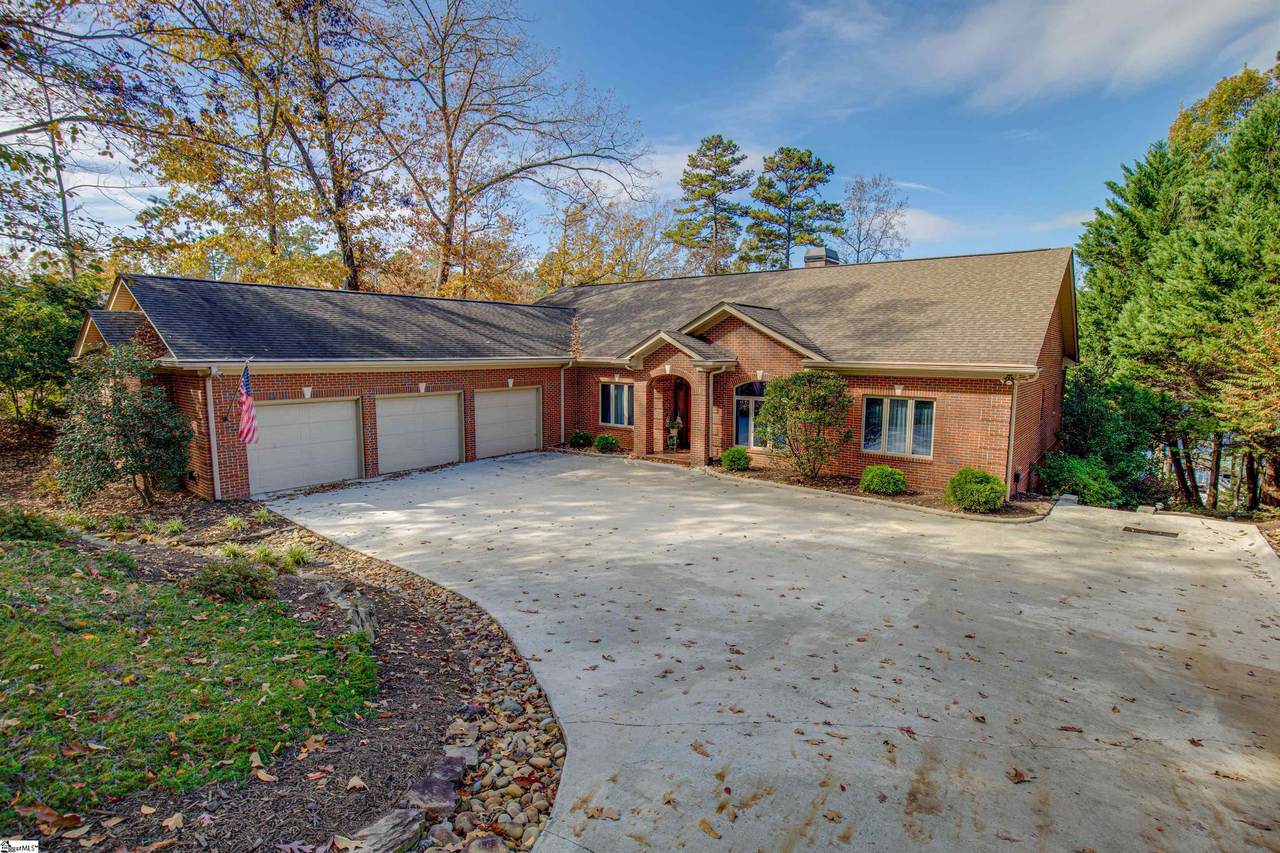142 East Waterford Drive - Photo 1