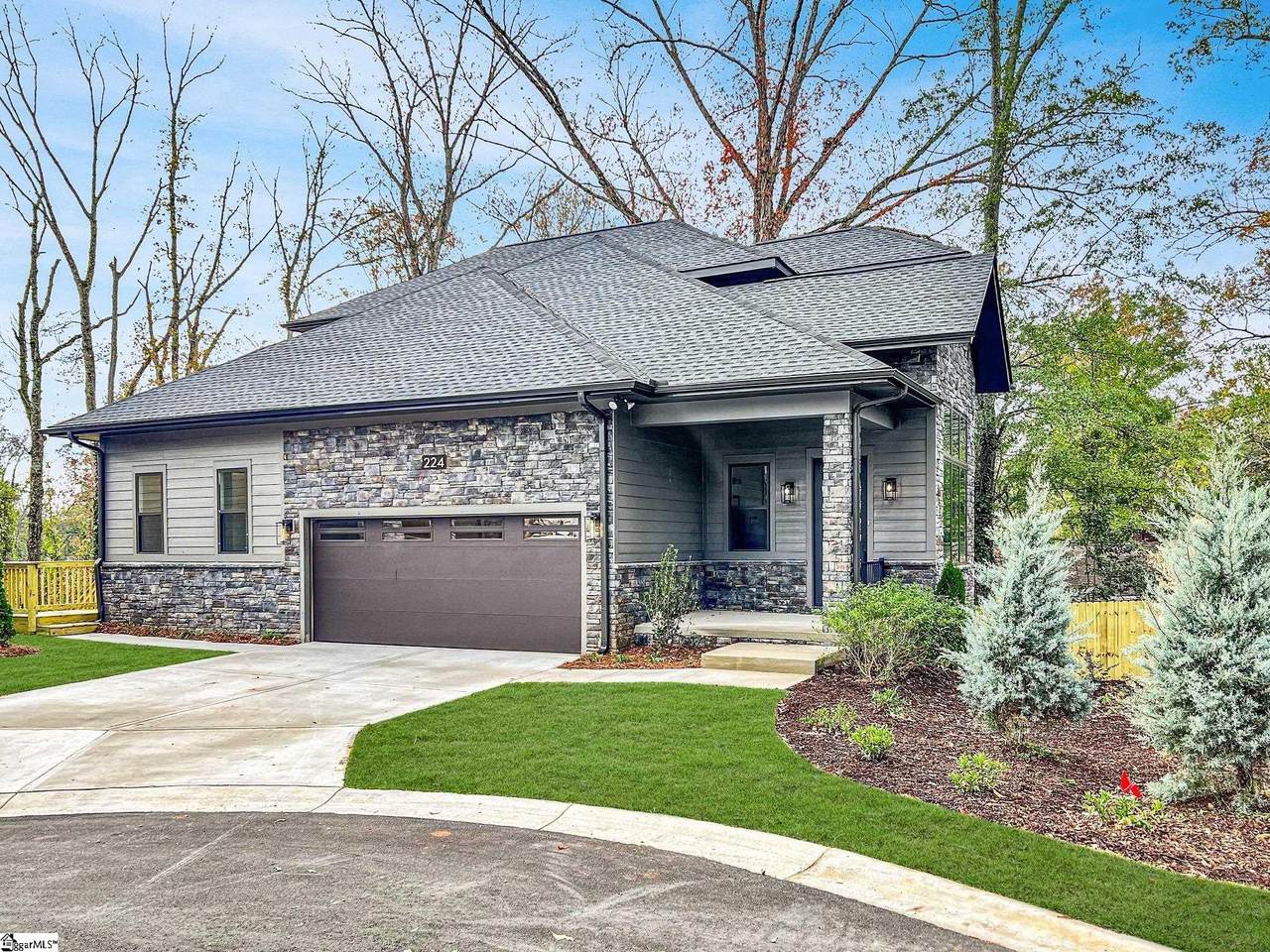 224 Mohawk Drive - Photo 1
