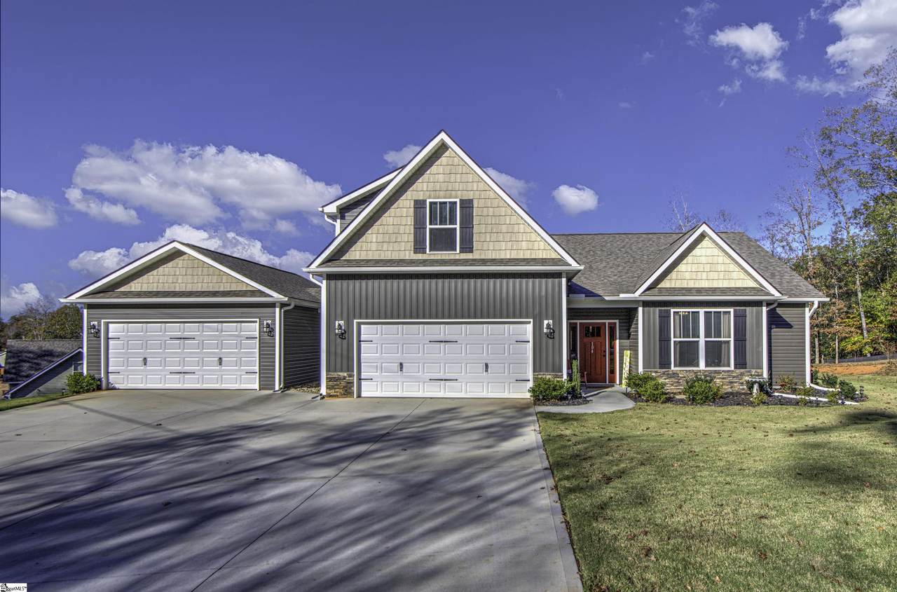 104 Inlet Pointe Drive - Photo 1